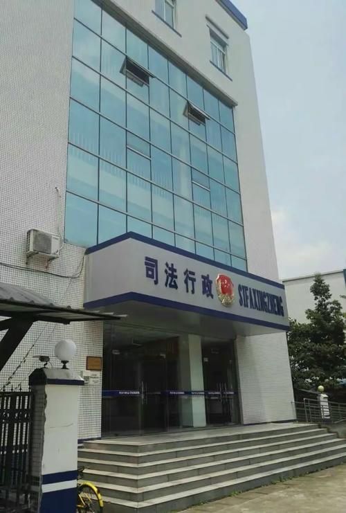 温江区最新通告：所有人员足不出户:温江区关于疫情的通知