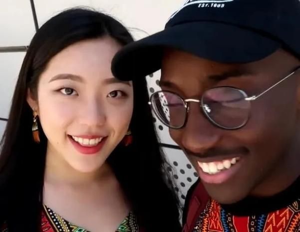 黑人大战亚裔美女 - 揭秘在线黑人大战亚裔美女