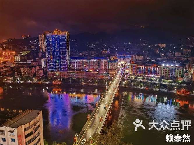 包含贵州省黔东南苗族侗族自治州锦屏县新增28例死亡病例，从境外抵红山区的词条